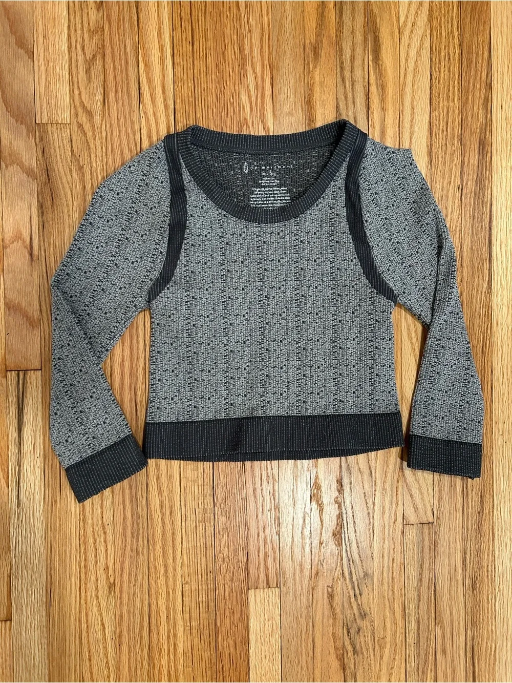 Free People Movement Heathered Gray Cropped Long Sleeve